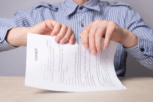 הפרת חוזים